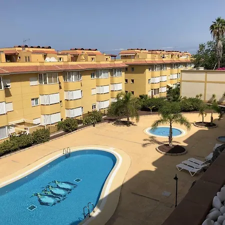 Apartamento En Playa La Arena *